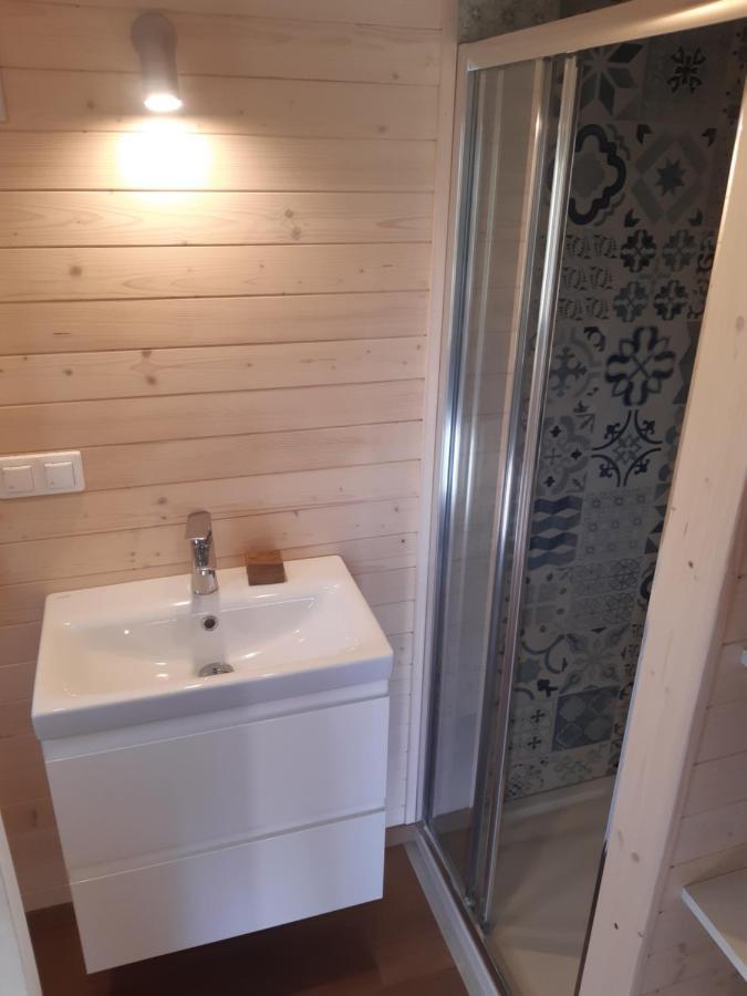 Micro Maison Bois / Tiny House Au Calme Crest Exterior foto